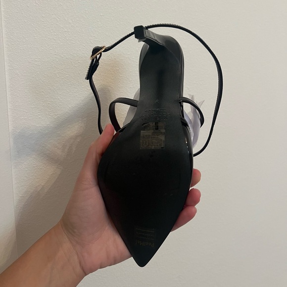 BRAND NEW never worn Tanya Sandal in Cabernet
Michael Costello - Picture 6 of 6